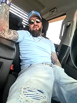 Snapshot of Beardedtattood chatting on 04.09.26 Beardedtattood online show from 04.09.26