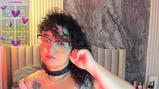 Reginavegaa online show from 03.06.25