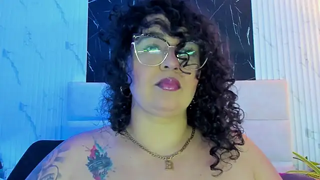 Reginavegaa online show from 09.10.25