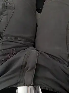 Snapshot of SuranSexy33 chatting on 12.06.24 SuranSexy33 online show from 12.06.24