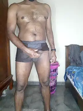 Snapshot of SuranSexy33 chatting on 12.22.24 SuranSexy33 online show from 12.22.24