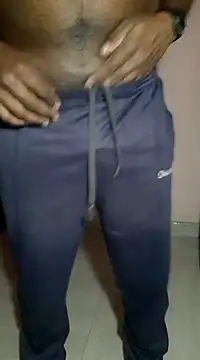 Snapshot of SuranSexy33 chatting on 12.24.24 SuranSexy33 online show from 12.24.24