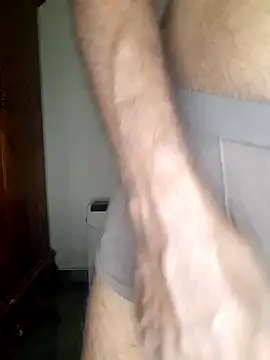 Snapshot of SuranSexy33 chatting on 09.11.25 SuranSexy33 online show from 09.11.25