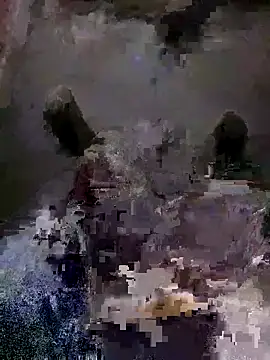 Snapshot of SuranSexy33 chatting on 10.04.25 SuranSexy33 online show from 10.04.25