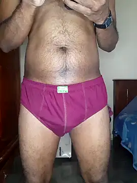 Snapshot of SuranSexy33 chatting on 10.18.25 SuranSexy33 online show from 10.18.25