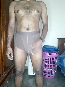 Snapshot of SuranSexy33 chatting on 11.02.25 SuranSexy33 online show from 11.02.25