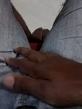 Snapshot of SuranSexy33 chatting on 11.16.25 SuranSexy33 online show from 11.16.25