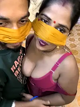 Snapshot of Indian_Lust_Couple chatting on 12.01.24 Indian Lust Couple online show from 12.01.24
