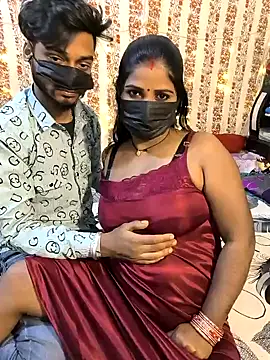 Snapshot of Indian_Lust_Couple chatting on 12.16.24 Indian Lust Couple online show from 12.16.24