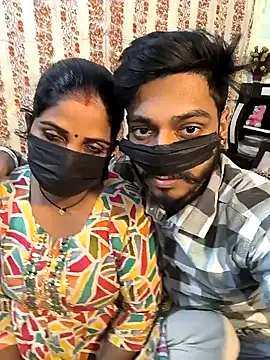 Snapshot of Indian_Lust_Couple chatting on 12.18.24 Indian Lust Couple online show from 12.18.24