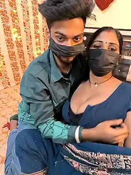 Snapshot of Indian_Lust_Couple chatting on 12.21.24 Indian Lust Couple online show from 12.21.24