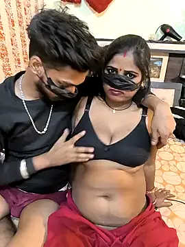Snapshot of Indian_Lust_Couple chatting on 12.22.24 Indian Lust Couple online show from 12.22.24