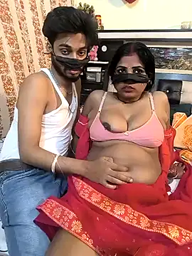Snapshot of Indian_Lust_Couple chatting on 12.29.24 Indian Lust Couple online show from 12.29.24