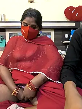 Snapshot of Indian_Lust_Couple chatting on 01.25.25 Indian Lust Couple online show from 01.25.25