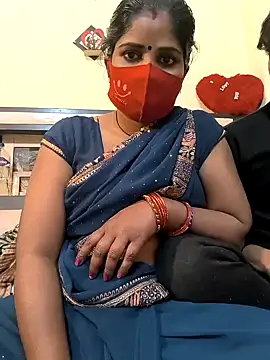 Snapshot of Indian_Lust_Couple chatting on 01.25.25 Indian Lust Couple online show from 01.25.25