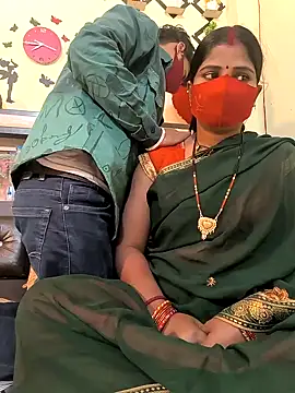 Snapshot of Indian_Lust_Couple chatting on 01.30.25 Indian Lust Couple online show from 01.30.25