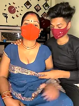 Snapshot of Indian_Lust_Couple chatting on 02.18.25 Indian Lust Couple online show from 02.18.25