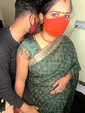Snapshot of Indian_Lust_Couple chatting on 02.20.25 Indian Lust Couple online show from 02.20.25