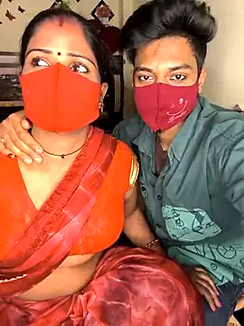 Snapshot of Indian_Lust_Couple chatting on 02.28.25 Indian Lust Couple online show from 02.28.25