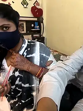 Snapshot of Indian_Lust_Couple chatting on 03.15.25 Indian Lust Couple online show from 03.15.25