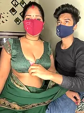 Snapshot of Indian_Lust_Couple chatting on 03.18.25 Indian Lust Couple online show from 03.18.25