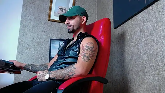 Snapshot of NigelBoydXXX chatting on 01.09.25 NigelBoydXXX online show from 01.09.25
