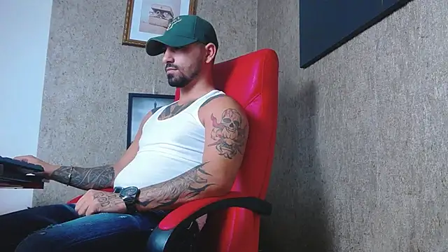 Snapshot of NigelBoydXXX chatting on 01.26.25 NigelBoydXXX online show from 01.26.25
