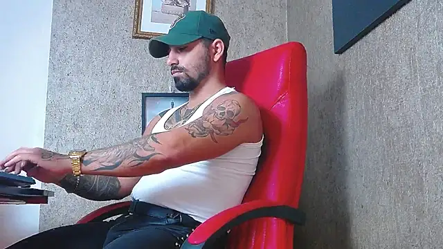Snapshot of NigelBoydXXX chatting on 02.15.25 NigelBoydXXX online show from 02.15.25