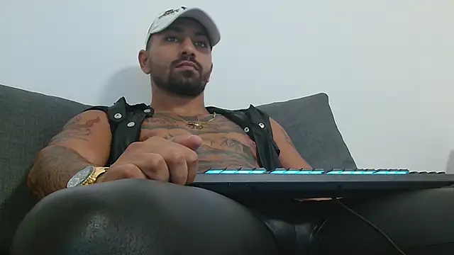 Snapshot of NigelBoydXXX chatting on 10.02.25 NigelBoydXXX online show from 10.02.25