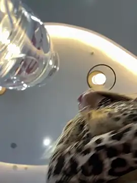 Snapshot of mur_girl chatting on 12.30.24 mur girl online show from 12.30.24