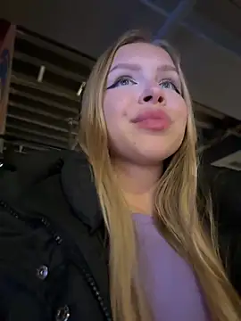 Snapshot of mur_girl chatting on 01.02.25 mur girl online show from 01.02.25