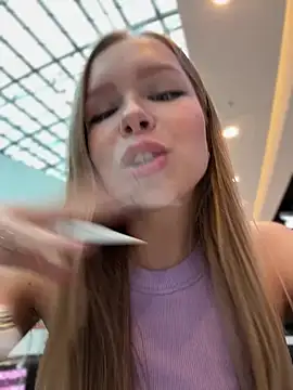 Snapshot of mur_girl chatting on 01.15.25 mur girl online show from 01.15.25