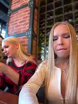 Snapshot of mur_girl chatting on 01.18.25 mur girl online show from 01.18.25