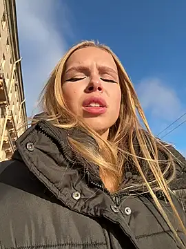 Snapshot of mur_girl chatting on 01.26.25 mur girl online show from 01.26.25