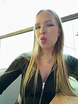 Snapshot of mur_girl chatting on 02.07.25 mur girl online show from 02.07.25