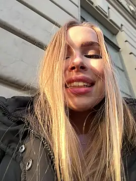 Snapshot of mur_girl chatting on 03.01.25 mur girl online show from 03.01.25