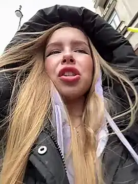 Snapshot of mur_girl chatting on 03.08.25 mur girl online show from 03.08.25