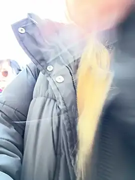 Snapshot of mur_girl chatting on 03.15.25 mur girl online show from 03.15.25