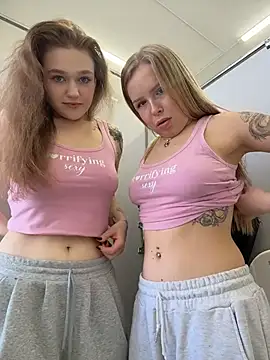 Snapshot of mur_girl chatting on 03.13.26 mur girl online show from 03.13.26