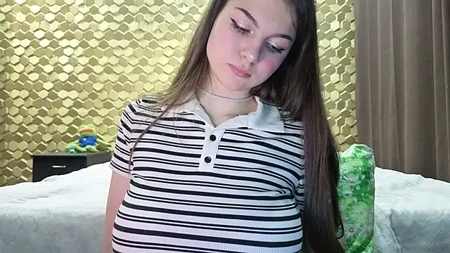 emonyashka  online show from 04.17.26