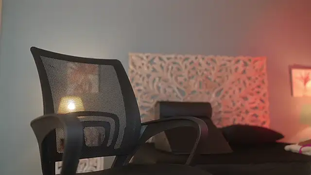 lupeebony online show from 11.28.25