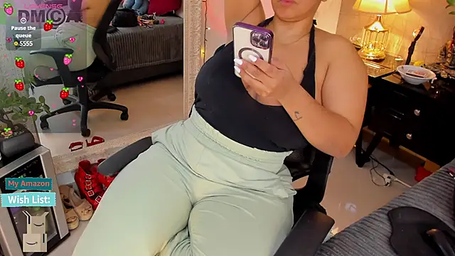 Snapshot of Mariana_c1 chatting on 01.10.25 Mariana c1 online show from 01.10.25