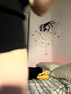 AgnesCampp online show from 10.22.25