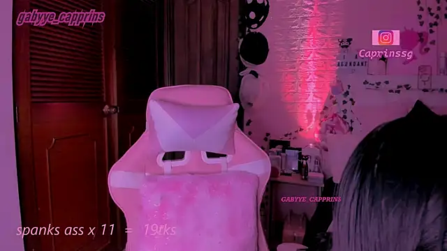 Snapshot of gabyye_capprins chatting on 02.07.26 gabyye capprins online show from 02.07.26