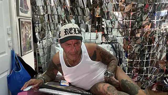 joeytatts66 online show from 04.06.26