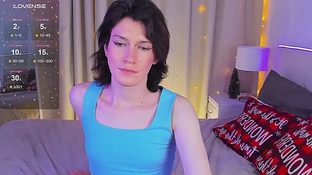 Snapshot of Kolette_Gray chatting on 12.22.24 Kolette Gray online show from 12.22.24