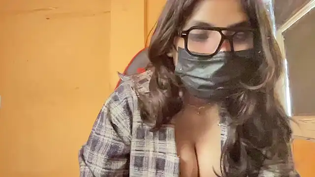 callmeshreya online show from 04.17.26