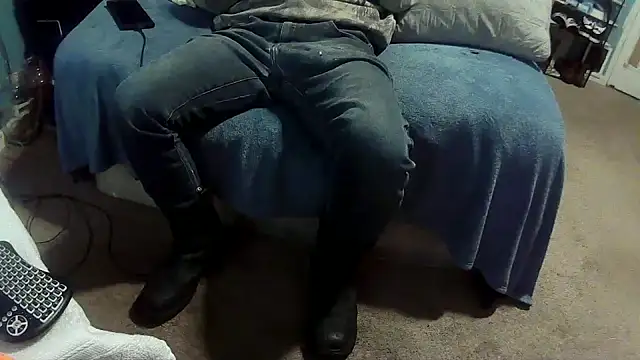 Spunwhiteboy1992 online show from 11.28.25