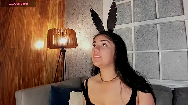 Belliinda 21 online show from 01.30.25