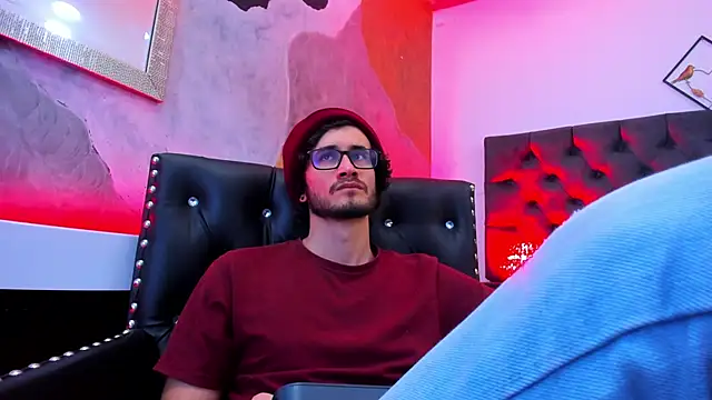 Loggan donnelly online show from 12.15.24